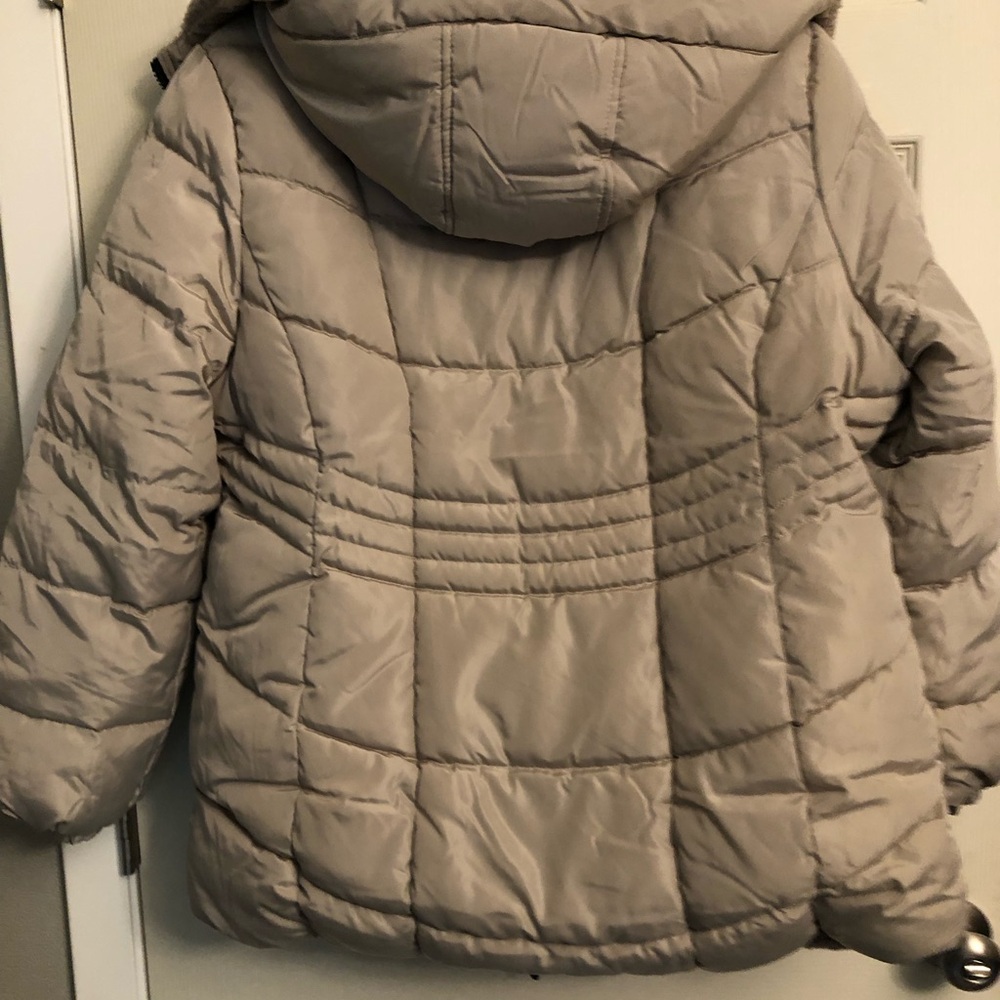 Women's Beige Puffer Jacket with Faux Fur Collar - Picture 2 of 6